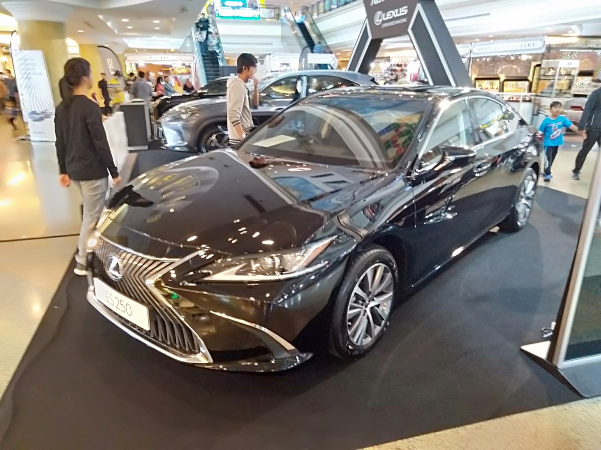 Lexus ES 250, иллюстрация модели